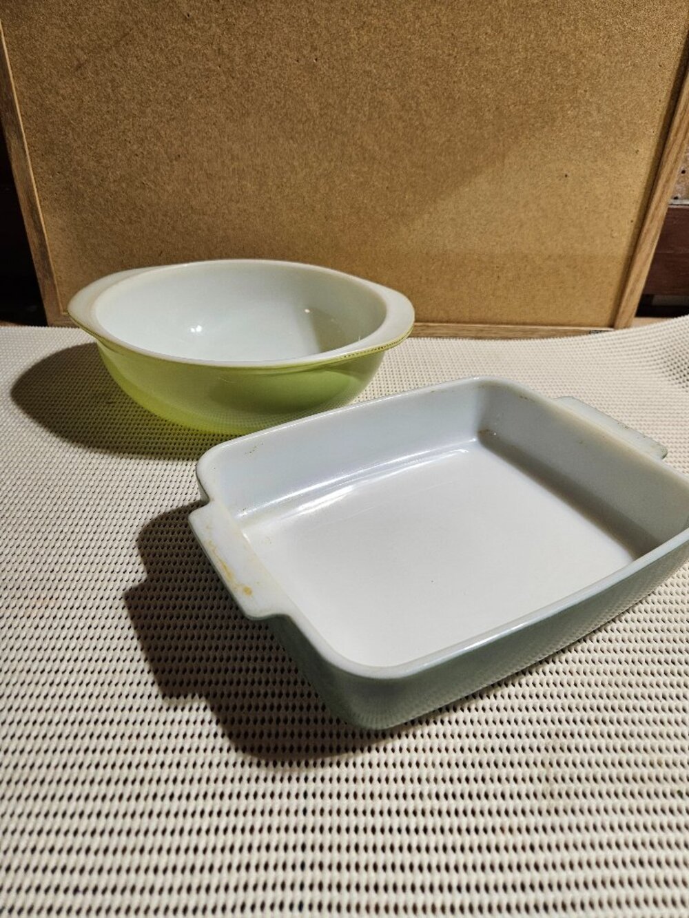 Vintage Pyrex Dishes set of 2